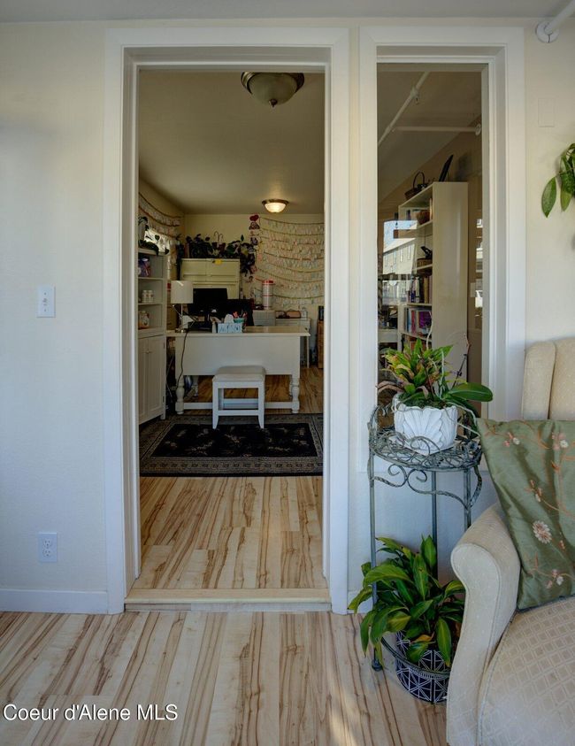 723 Pine St, House other with 2 bedrooms, 3 bathrooms and null parking in Sandpoint ID | Image 8