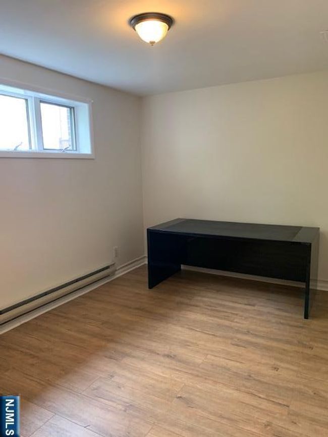 678 Broad St, Townhouse with 2 bedrooms, 3 bathrooms and null parking in Clifton NJ | Image 24