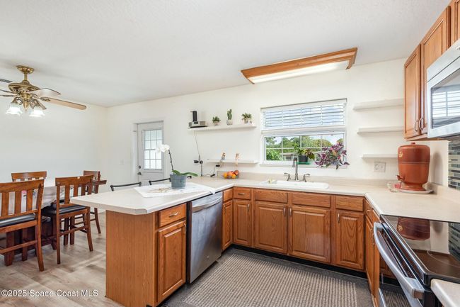 3404 Kilbee St, House other with 3 bedrooms, 2 bathrooms and null parking in Mims FL | Image 10