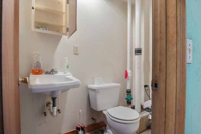 6 Dawson St, Home with 0 bedrooms, 3 bathrooms and null parking in Milton NH | Image 31