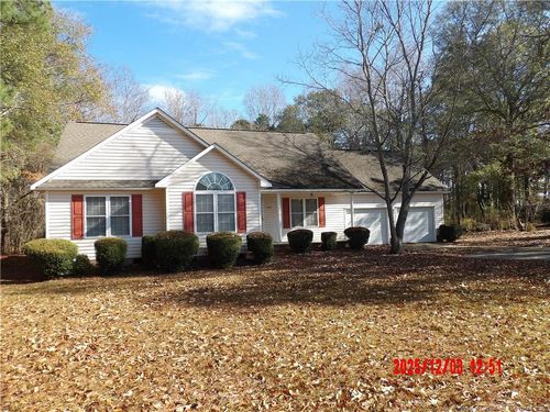 432 Grape Arbor Dr, Fayetteville, NC, 28312-7205 | Card Image