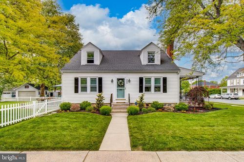 333 E Oak St, PALMYRA, PA, 17078-2524 | Card Image