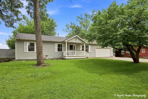 108 Vernon Dr, McHenry, IL, 60051-8652 | Card Image