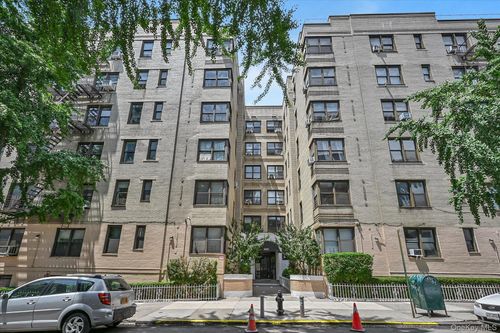 3-h-2685 Creston Avenue, New York, NY, 10468 | Card Image