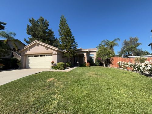 821 Atlantic Cir, Corona, CA, 92882 | Card Image