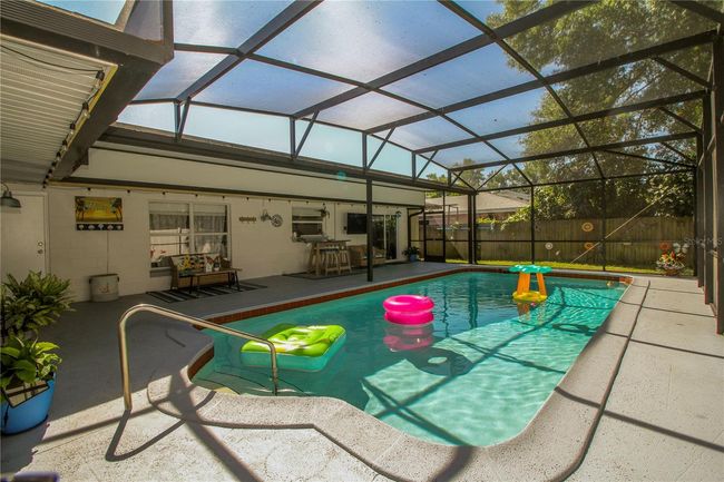 Totally enclosed pool area | Image 4