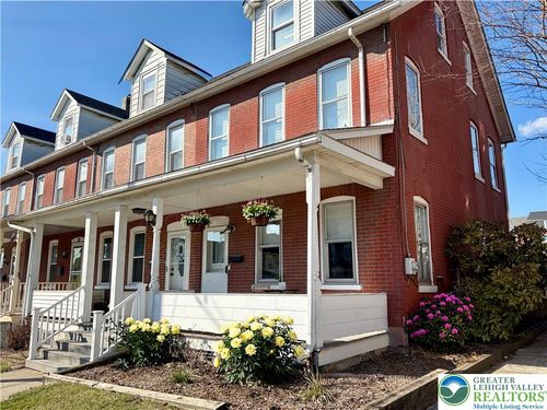 41 Evergreen St, Nazareth, PA, 18064-2811 | Card Image