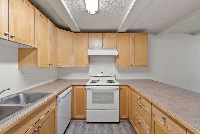 Kitchen - Similar Unit | Image 9