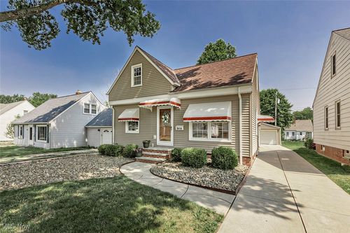 9414 Pinegrove Ave, Parma, OH, 44129-2038 | Card Image