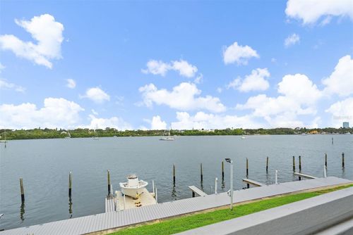 apt-c-105 Pompano Dr Se, ST PETERSBURG, FL, 33705-4076 | Card Image