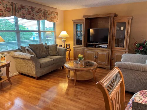 3033-3033 Berkshire B, Deerfield Beach, FL, 33442-3337 | Card Image