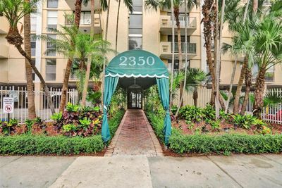 404 - 2350 Ne 135th St, Condo with 2 bedrooms, 2 bathrooms and null parking in North Miami FL | Image 2