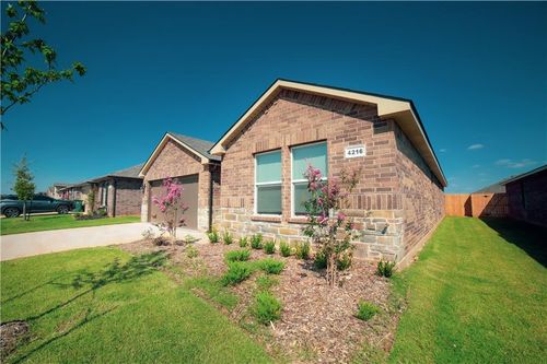 4216 Moonlight Rd, Mustang, OK, 73064-1082 | Card Image