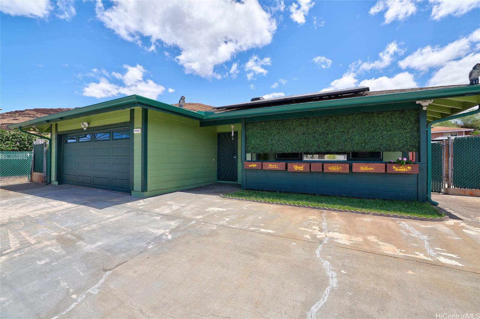 Waiolu St, Waianae, HI 96792