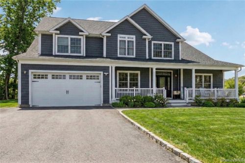 9 Saber Ln, Kings Park, NY, 11754-2828 | Card Image