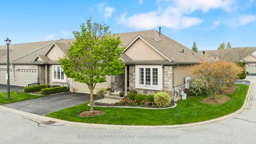 34 Rose Glen Cres, Niagara on the Lake, ON, L0S1J0 | Card Image