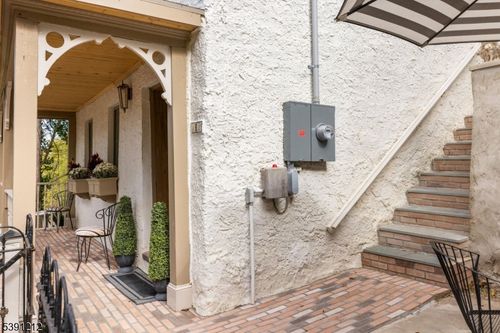 12 Weeden St, Lambertville, NJ, 08530-1812 | Card Image