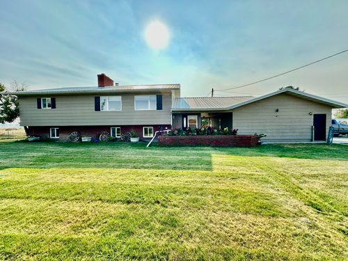 2606 N 17th Rd, Worden, MT, 59088-2209 | Card Image