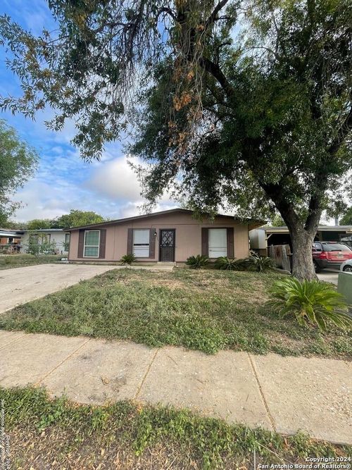 6139 Lawn Valley Dr, San Antonio, TX, 78242-2536 | Card Image
