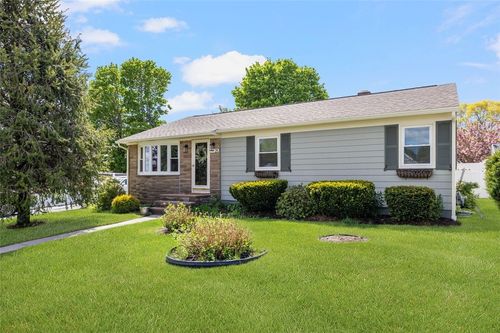 25 John St, North Providence, RI, 02904-4704 | Card Image