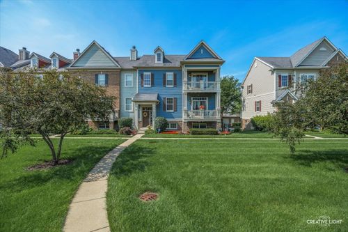 3120 Taunton St, Elgin, IL, 60124-8822 | Card Image