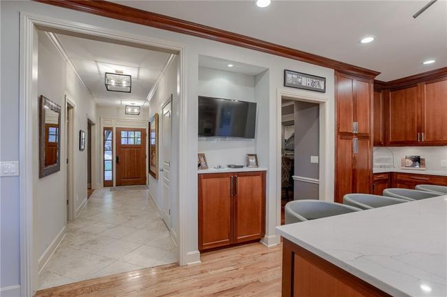 9717 Overbrook Rd, House other with 5 bedrooms, 5 bathrooms and null parking in Leawood KS | Image 11