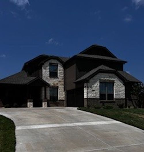 129 Gallow Hill Ln, Red Oak, TX, 75154-1670 | Card Image