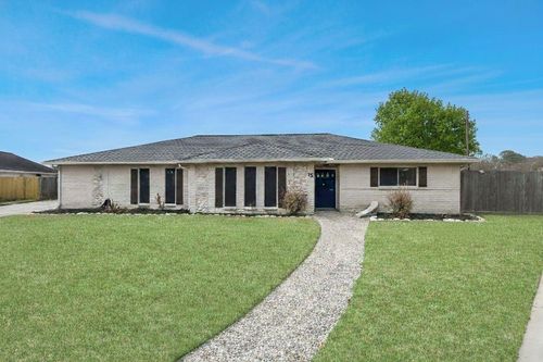 15 Haverford Ln, Friendswood, TX, 77546-4012 | Card Image