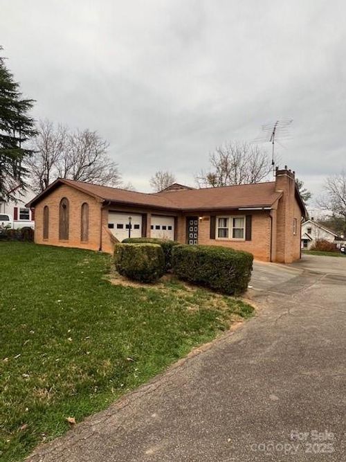 2820 Boone Trl, North Wilkesboro, NC, 28659-9479 | Card Image