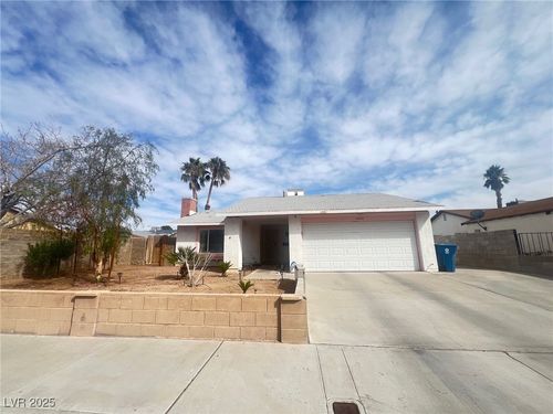 4194 Greenpoint St, Las Vegas, NV, 89147-4654 | Card Image