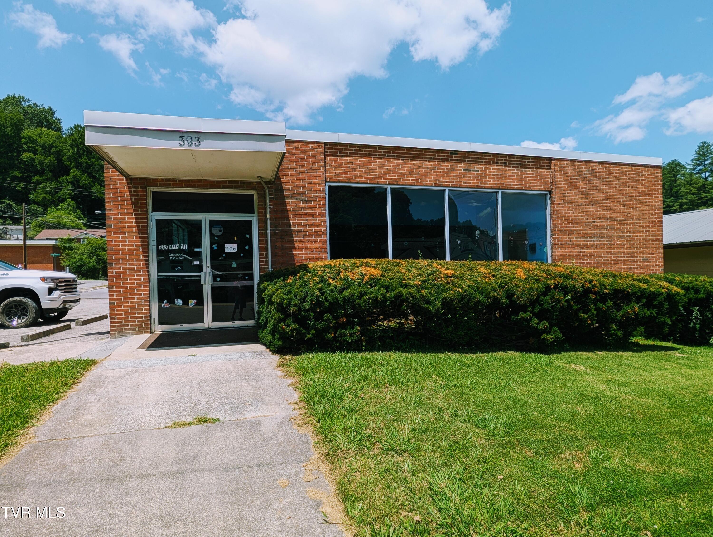 393 Clintwood Main St, Clintwood, VA 24228
