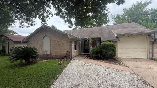7107 Sawmill Trl, Houston, TX, 77040-1830 | Card Image