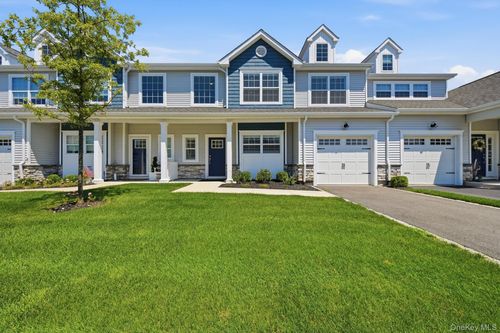 72 Farm Acre Cir, Mount Sinai, NY, 11766-3426 | Card Image