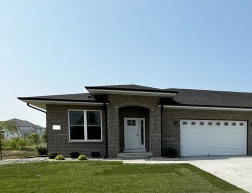 392 White Hawk Way, Manteno, IL, 60950-5204 | Card Image