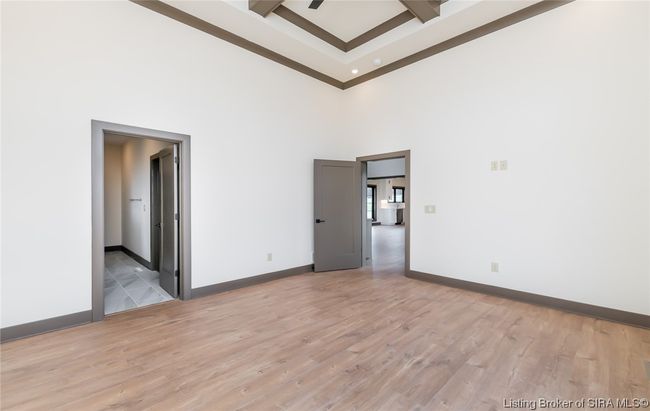 5560 Old Vincennes Rd, Home with 4 bedrooms, 4 bathrooms and null parking in Floyds Knobs IN | Image 51