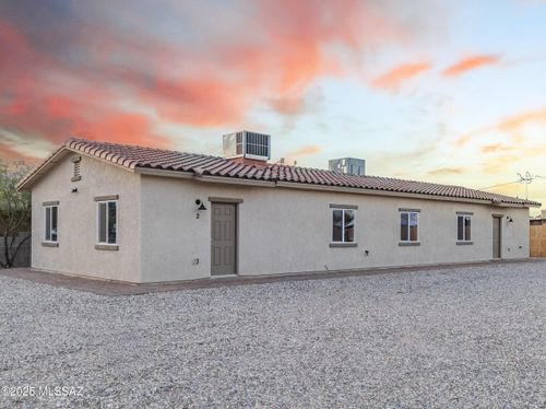 2975 N Walnut Ave, Tucson, AZ, 85712-1416 | Card Image