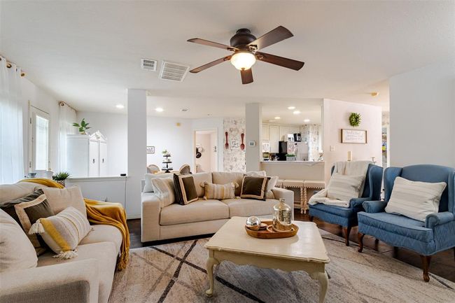 14639 Cypress Cottage Ct, House other with 4 bedrooms, 3 bathrooms and 2 parking in Cypress TX | Image 9