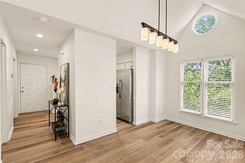 66-222 Queens Rd, Charlotte, NC, 28204-3250 | Card Image