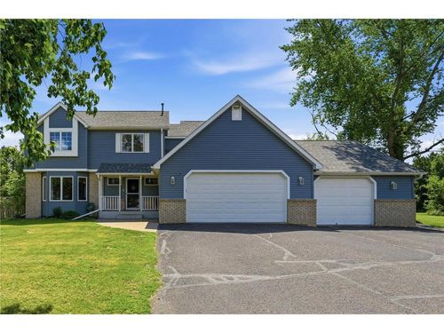 591 Spurline Cir, Hudson, WI, 54016-7047 | Card Image