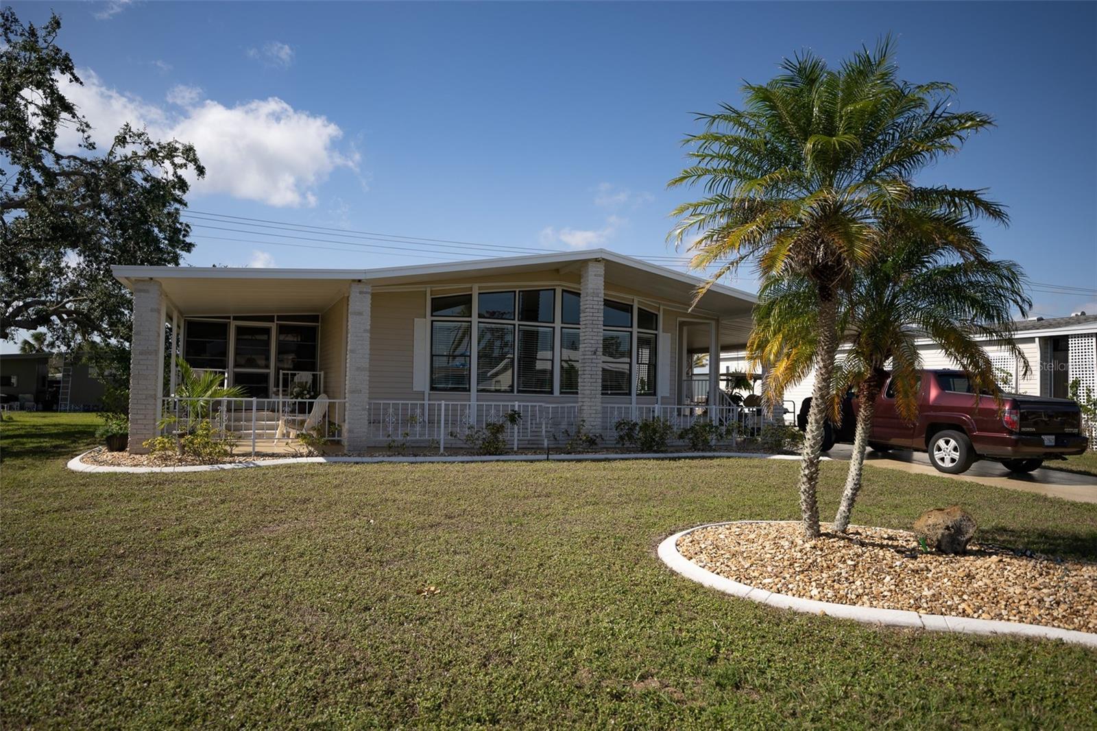 Hibisco Dr, North Port, FL 34287