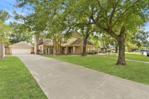 2730 Blue Glen Ln, Houston, TX, 77073-3324 | Card Image