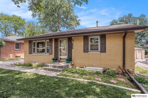 2344 S 61st Street, Lincoln, NE, 68506 | Card Image