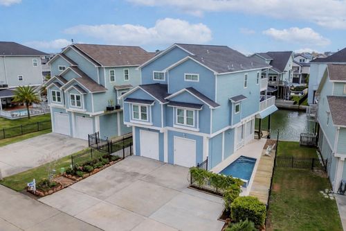 429 Jeanie Lynne Cir, Tiki Island, TX, 77554 | Card Image