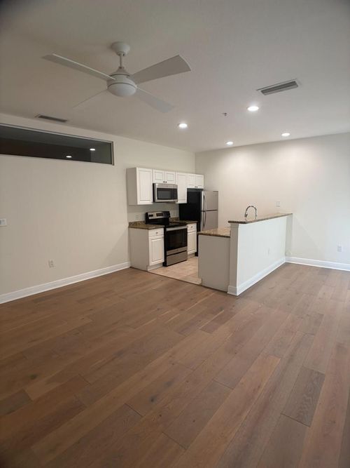 13-150 Se 3rd Avenue, North Miami, FL, 33131 | Card Image