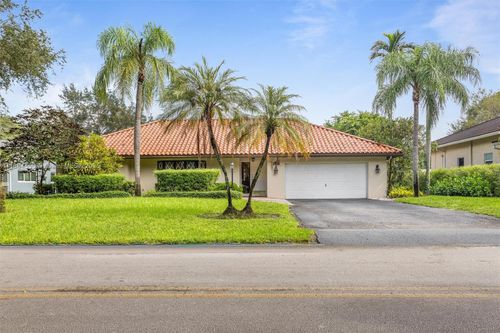 9031 N New River Canal Rd, Plantation, FL, 33324-3803 | Card Image