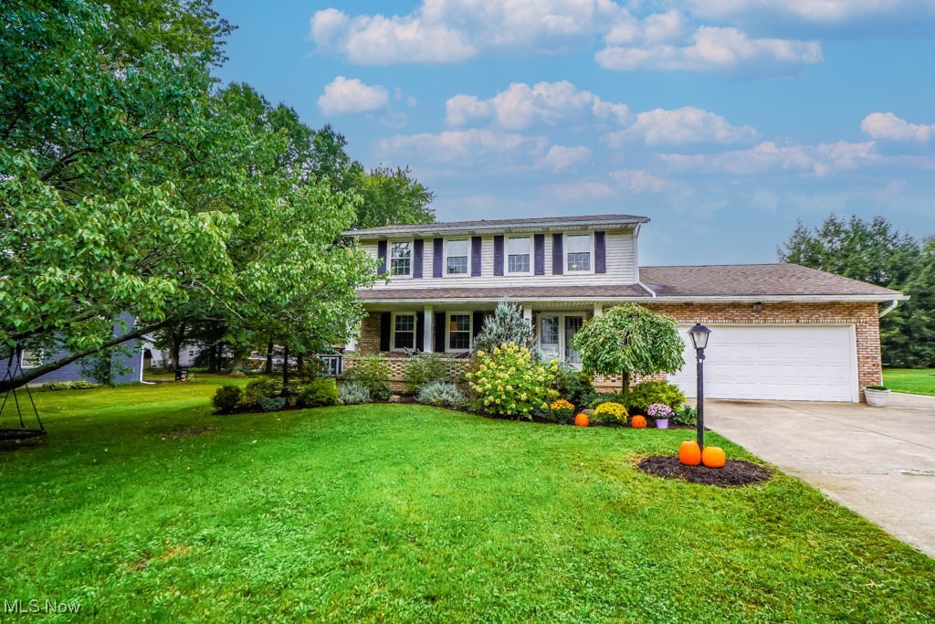 Mahogany St, Uniontown, OH 44685