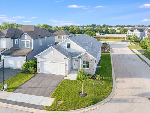 1431 Somerset Pl, Barrington, IL, 60010-5018 | Card Image