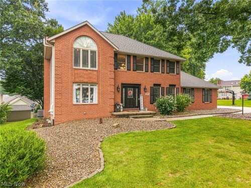 3379 Stratham Cir Nw, Canton, OH, 44708-1190 | Card Image