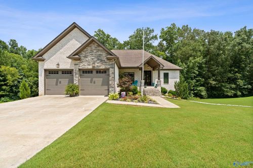 288 Hickory Park Rd, Killen, AL, 35645-6885 | Card Image