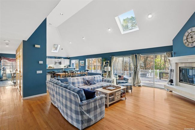 Open Living Area | Image 4